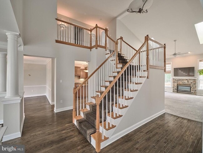 Building Photo - 5856 Hickory Hollow Ln