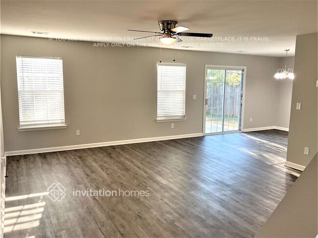 Building Photo - 2530 Mayfair Dr