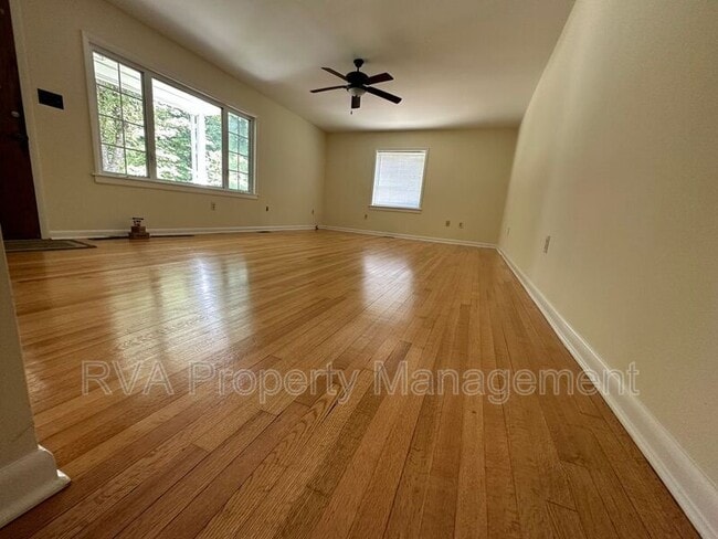Building Photo - 12070 Karen Dr