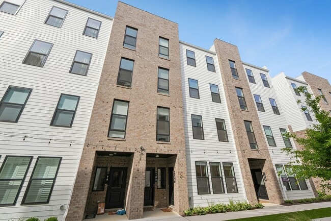 Building Photo - Mason Yards (3426) #10B