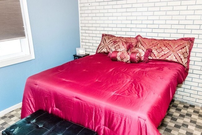 Foto del edificio - Single Bedroom Unit just 7 minutes from CMU
