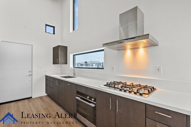 Building Photo - 5617 Klump Ave
