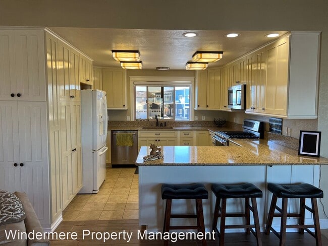 Building Photo - 3 br, 2.5 bath House - 4098 Sucia Dr