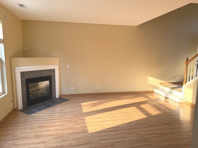 Foto del edificio - 3112 Ollerton Ave