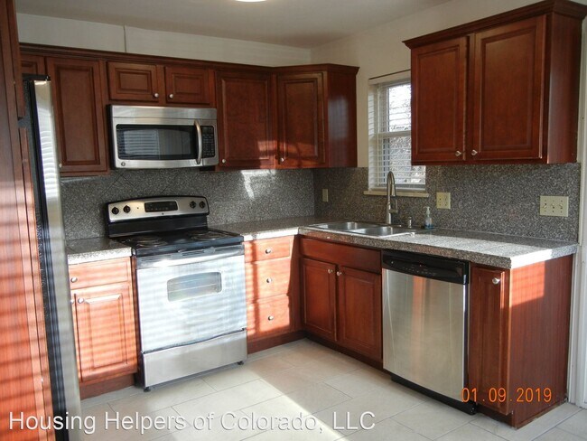 Building Photo - 2 br, 1.5 bath House - 4305 Comanche Drive