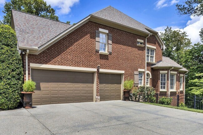 Foto del edificio - 12 Medalist Ct