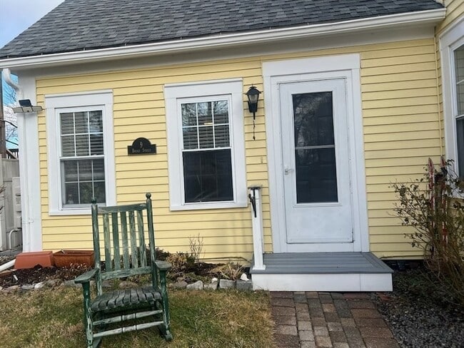 Building Photo - 9 Broad St