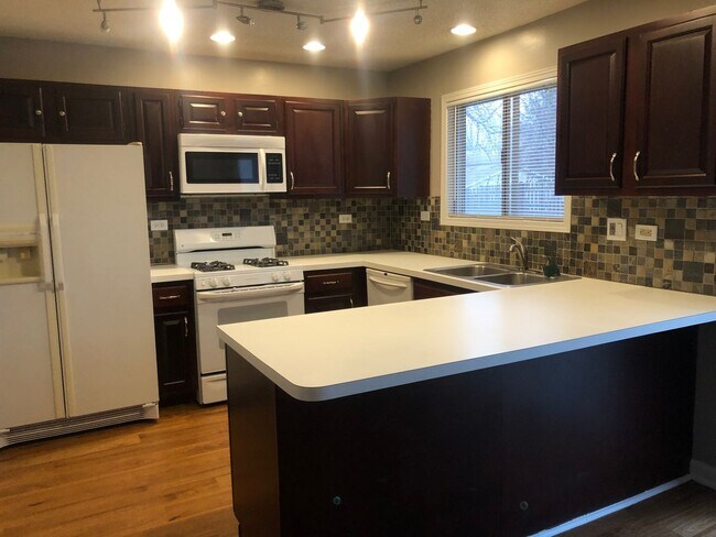 Foto del edificio - 448 Independence Ln