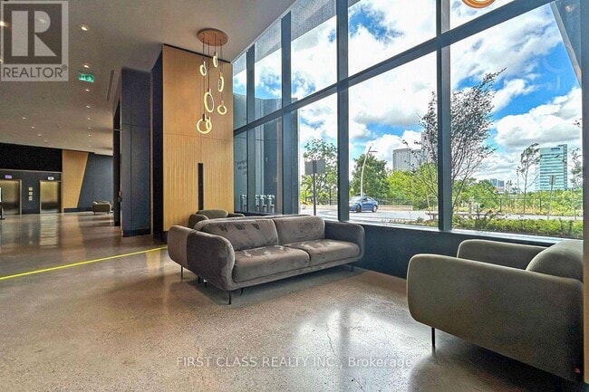 Building Photo - 2920 Hwy 7