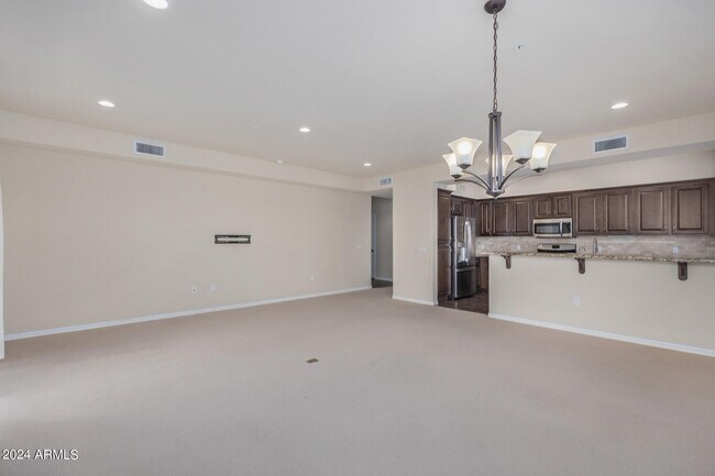 Building Photo - 17850 N 68th St