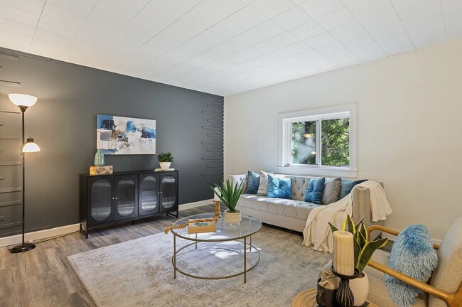 Foto del edificio - 608 Hill Ln