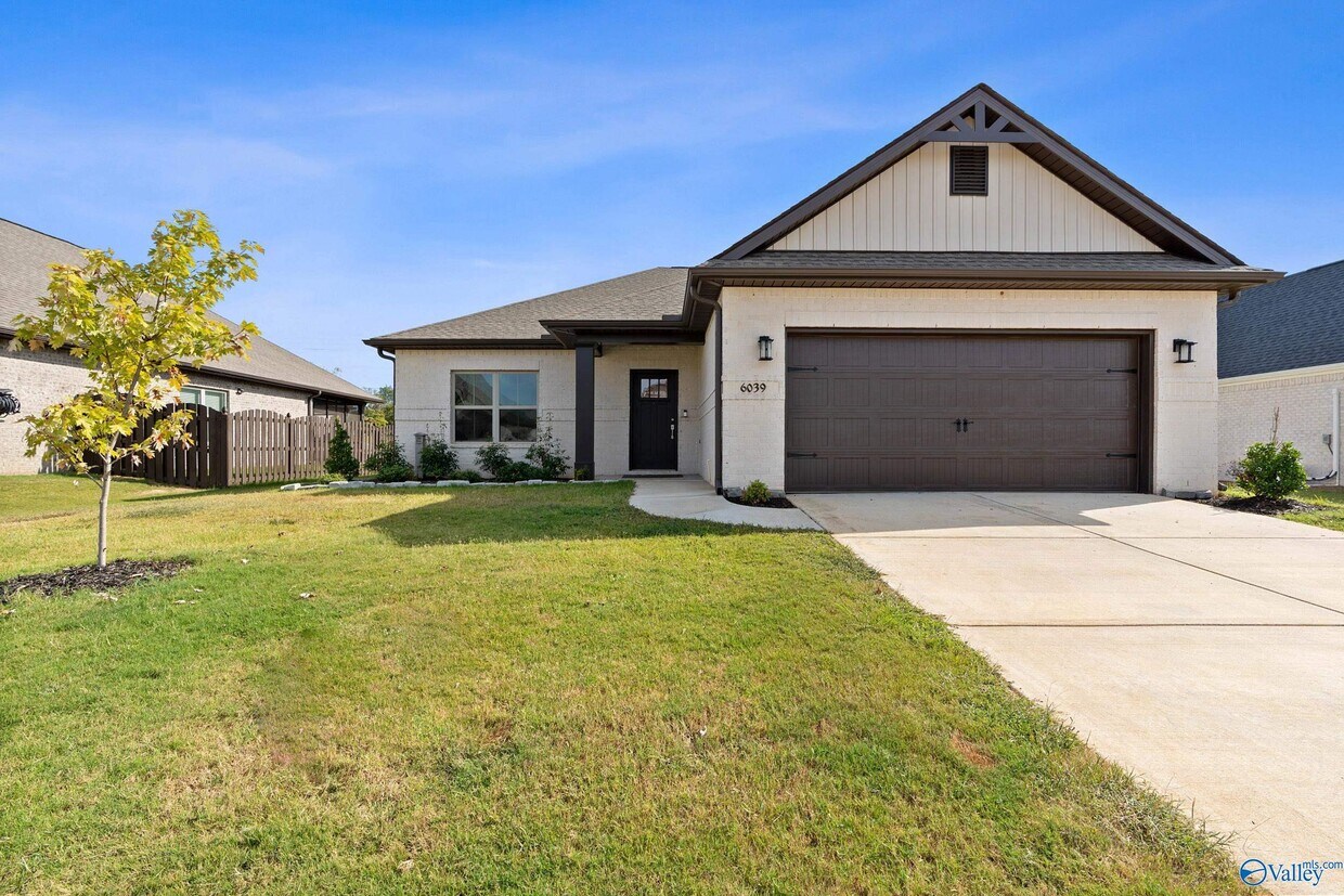 Foto principal - 6039 Margie Collins Dr SE