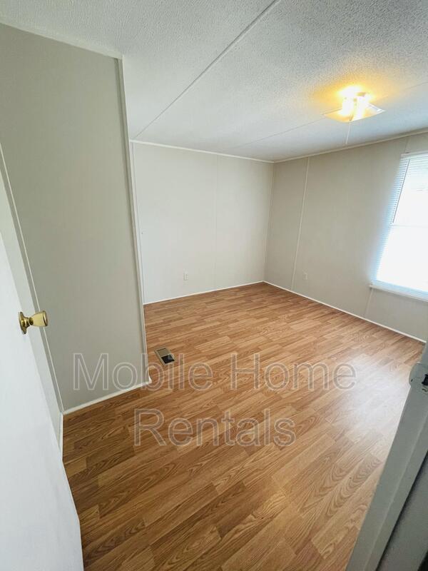 Building Photo - 16 Lilly Pond Rd