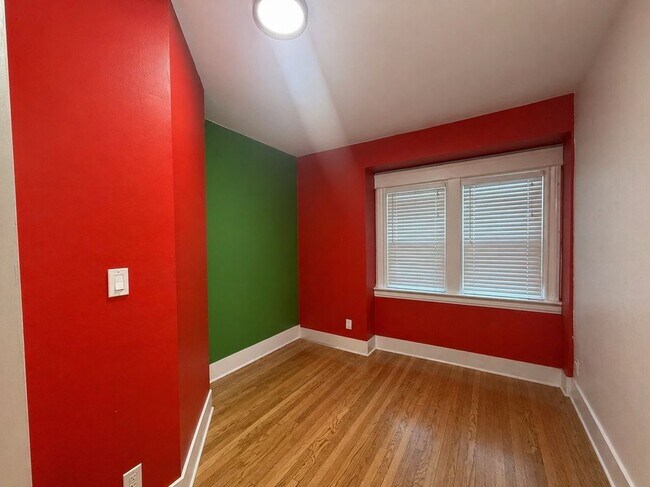 Foto del edificio - 244 W 49th