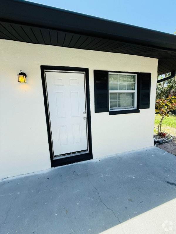 Building Photo - 1128 Neptune Dr