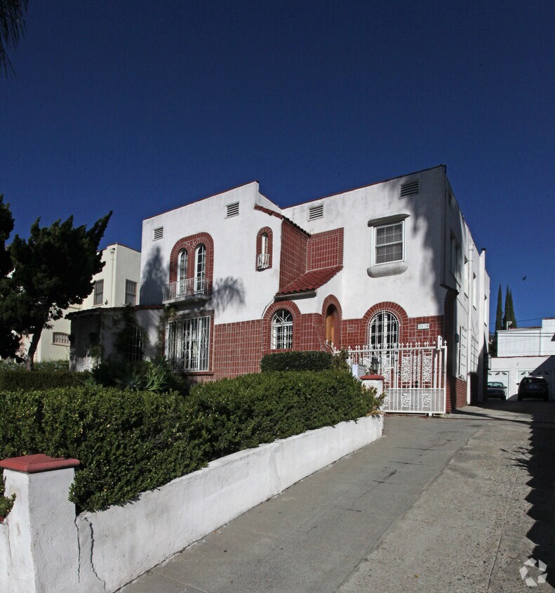 Primary Photo - 5041 Franklin Ave