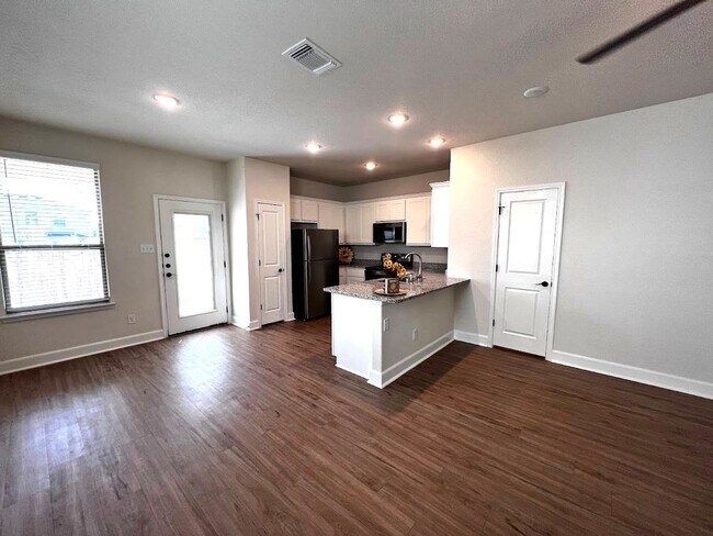 Foto del edificio - Move Fast! Gated Townhome Near Lackland AFB with Private Yard & EV-Ready Garage
