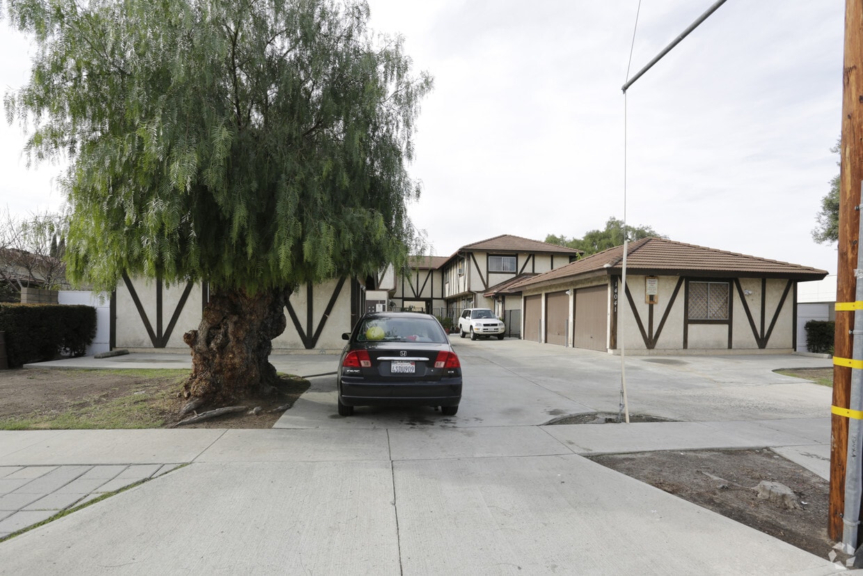 Building Photo - 14041 La Pat Pl