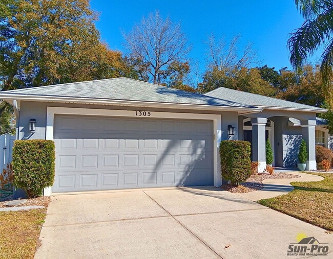 Building Photo - 1305 Shadow Path Dr