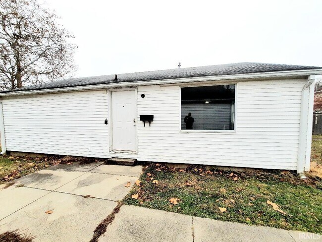 Foto del edificio - 1807 W Adams St