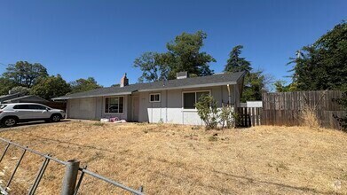 Building Photo - 2732 Spencer Ave