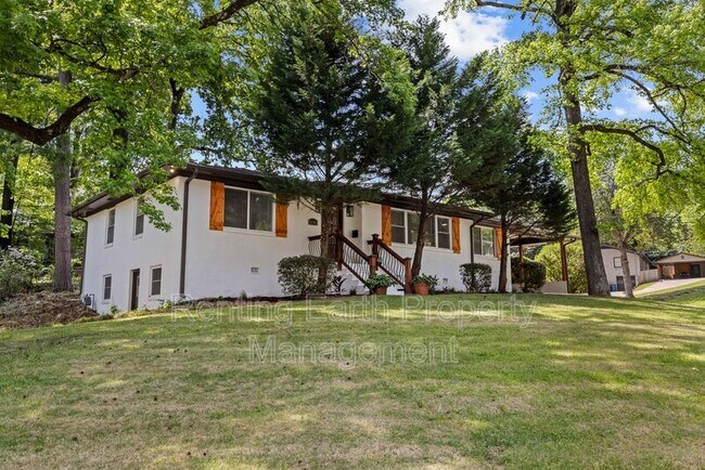 Foto del edificio - 4501 Linpark Dr