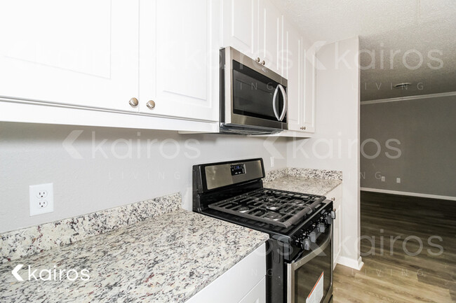 Building Photo - 3400 Teckla Blvd.
