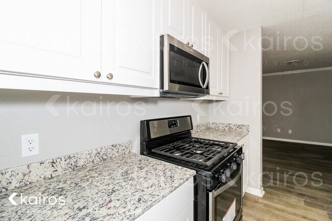 Foto del edificio - 3400 Teckla Blvd.