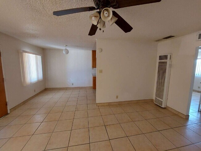 Foto del edificio - 213 Panamint Ave