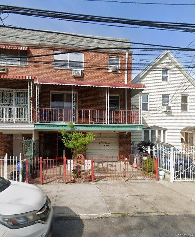 Building Photo - 58-33 Van Cleef St