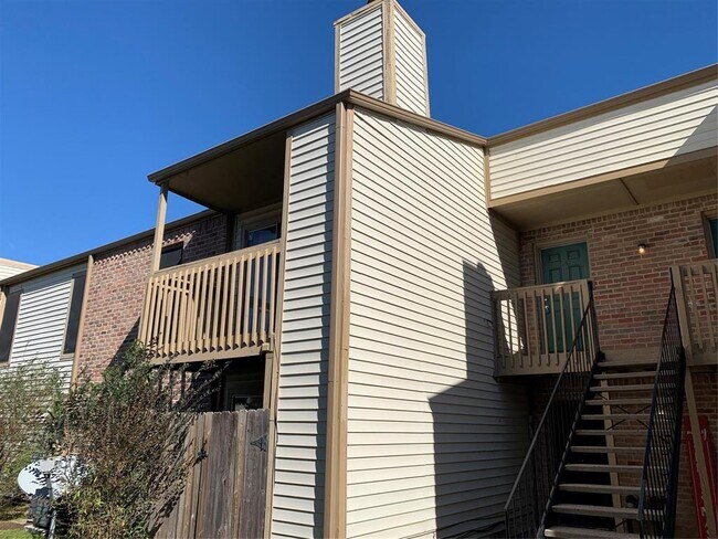 Foto del edificio - 2200 Cypress Landing Rd