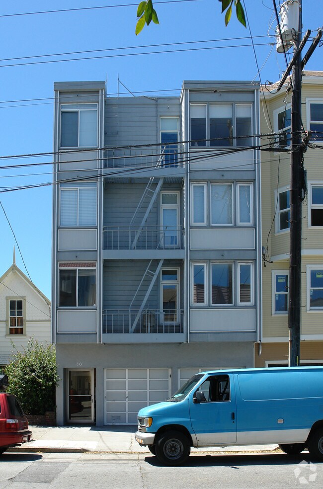 Building Photo - 313 2nd Ave