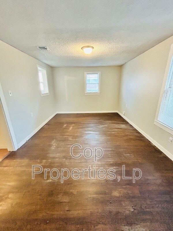 Photo - 1211 Hammond Ave House