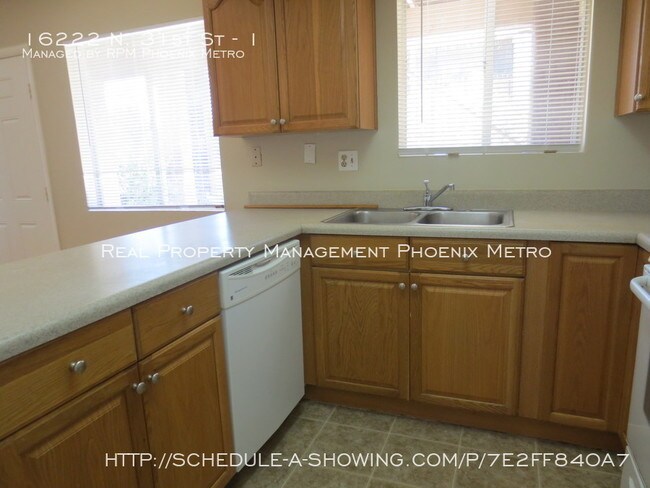 Foto del edificio - 16222 N 31st St