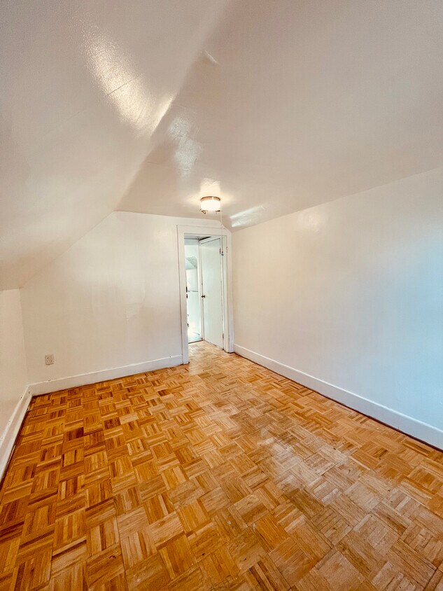 125 Howe St Unit 3, Marlborough, MA 01752 Apartments in Marlborough