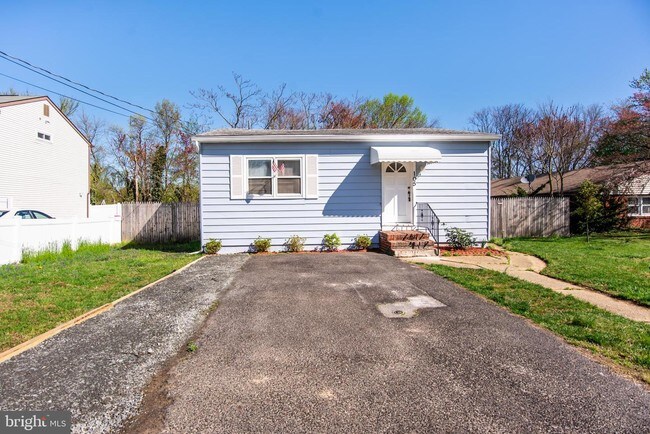 Foto del edificio - 105 Haines Ave