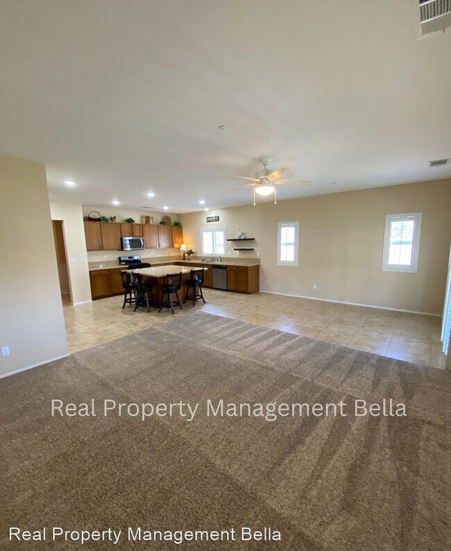 Building Photo - 4 br, 2 bath House - 34108 Silktassel Rd