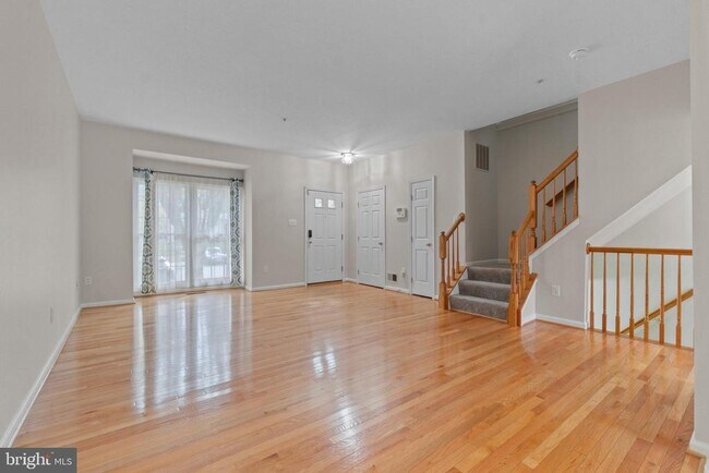 Foto del edificio - 9993 Sherwood Farm Rd