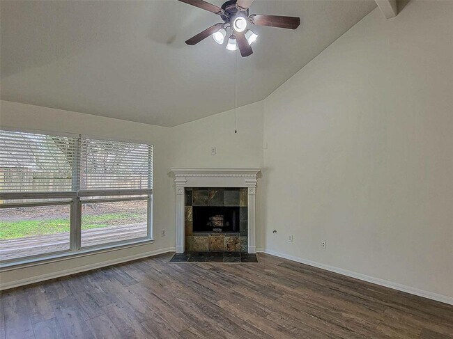 Foto del edificio - 226 Fairwind Trail Dr