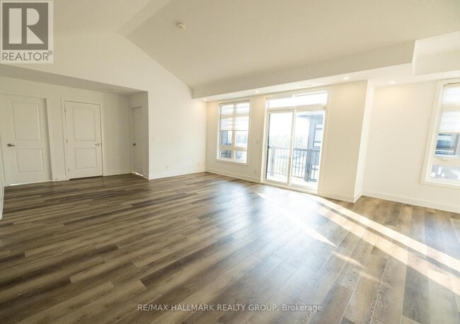 Building Photo - 224-224 Big Sky Private