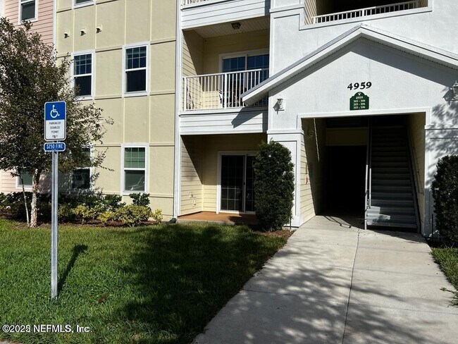 Foto del edificio - 4959 Key Lime Dr