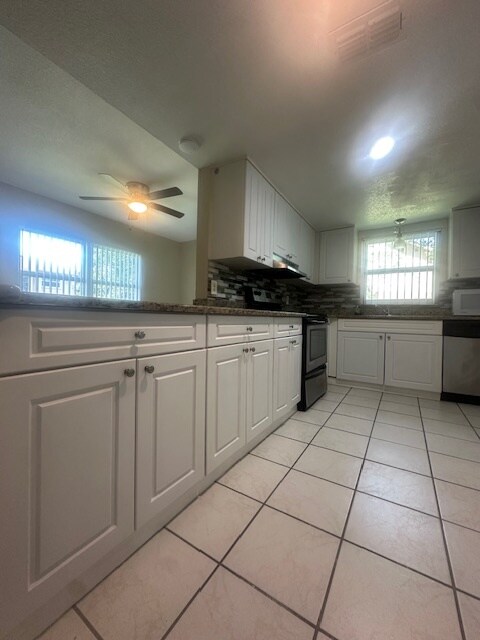 Foto del edificio - 9910 Turf Way