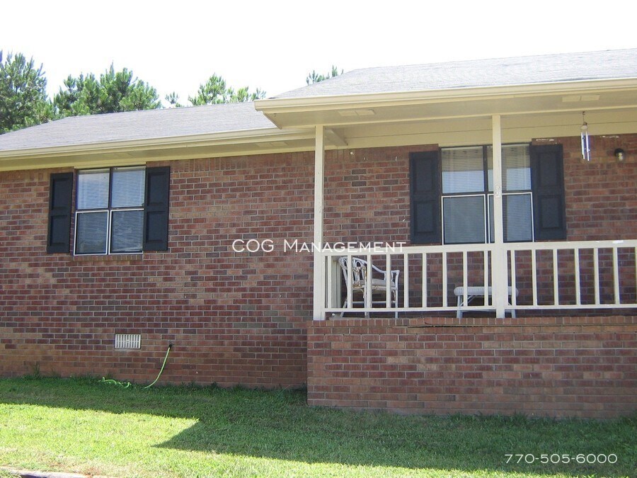 Primary Photo - Cute 2 bedroom 1 bath Duplex!