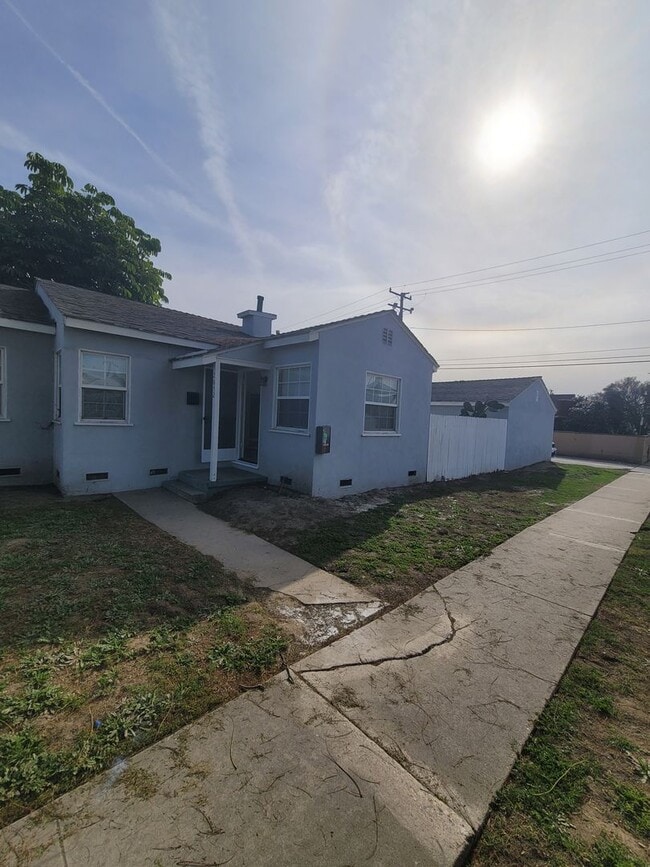 2650-2652 Carson-GB (DMM1145) - 2650-2652 Carson-GB (DMM1145) Apartment