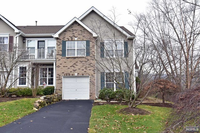 Building Photo - 377 Green Mountain Rd