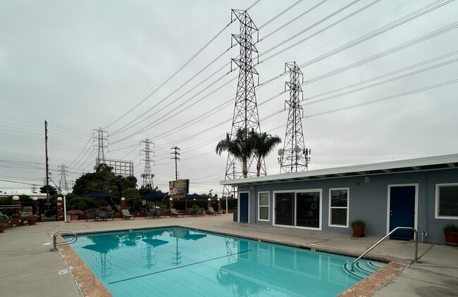 Piscina - Garden West Estates (55+ Senior)