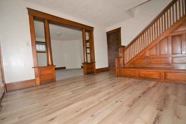 Building Photo - 513 E Buchtel Ave