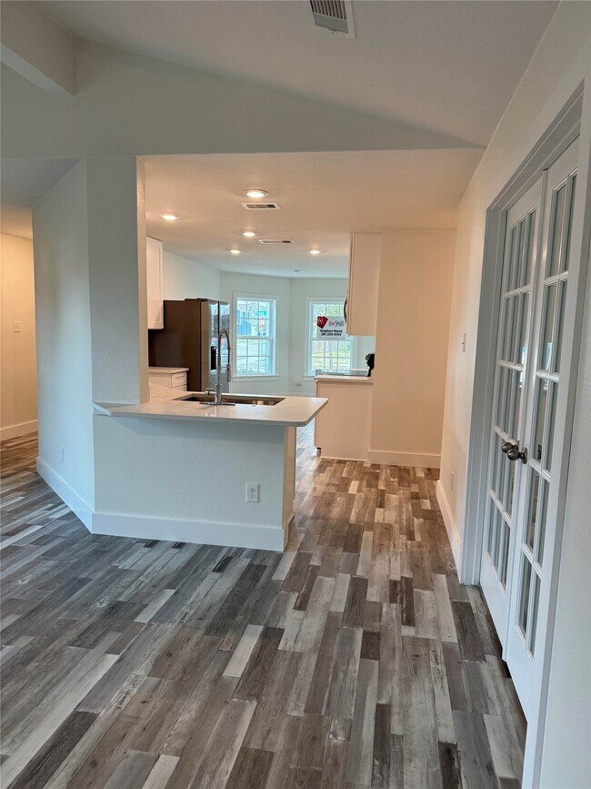 Foto del edificio - 8419 Hannah Rd