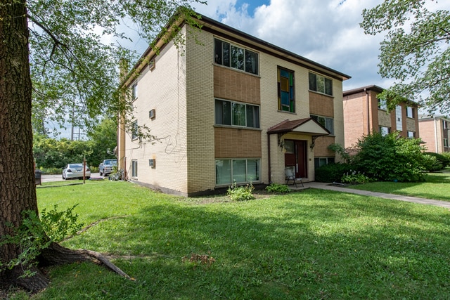 Primary Photo - 328 N Oakwood Ave