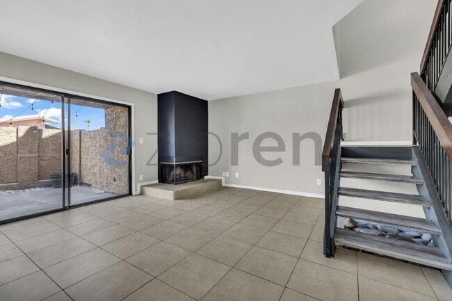 Building Photo - Unit 10